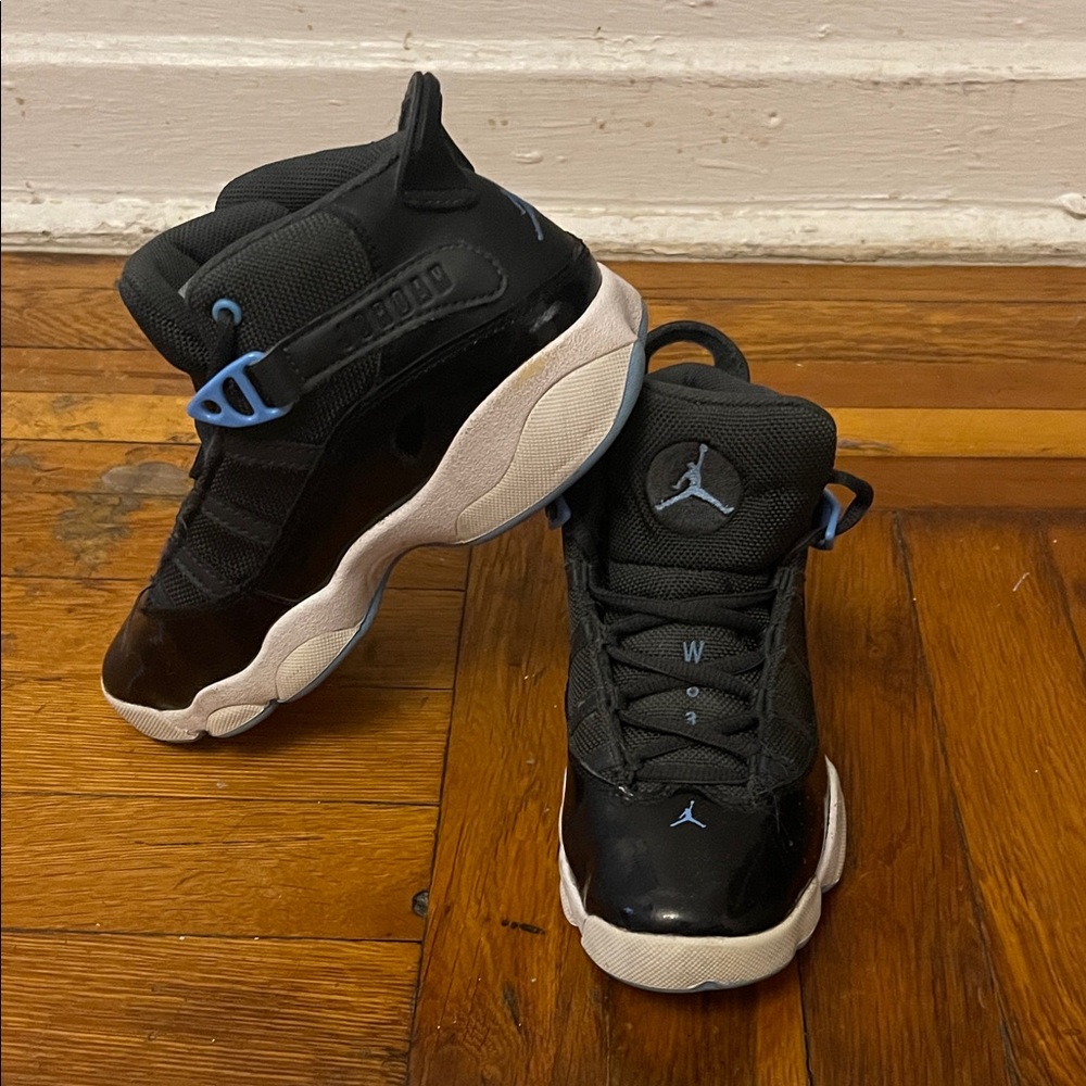 Jordan Black & University Blue Low-Top Sneakers